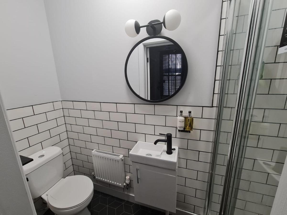 Lombard House - Boutique Hotel By Tifa Stays Swansea Bagian luar foto