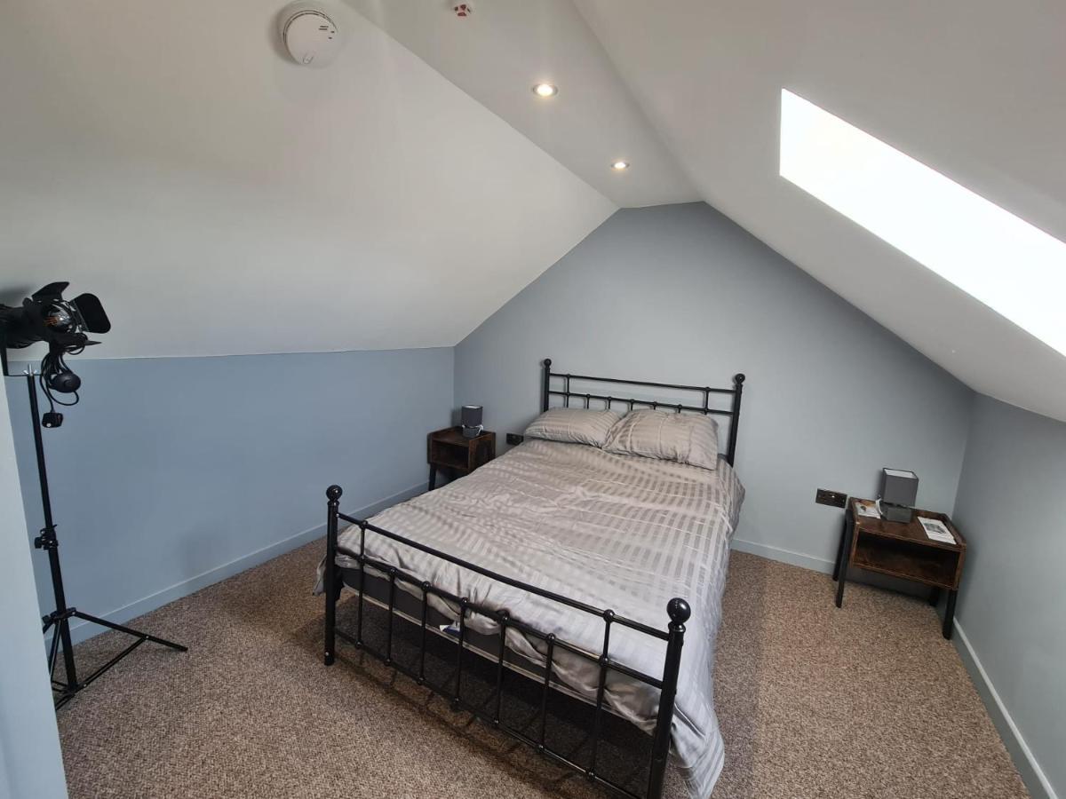 Lombard House - Boutique Hotel By Tifa Stays Swansea Bagian luar foto