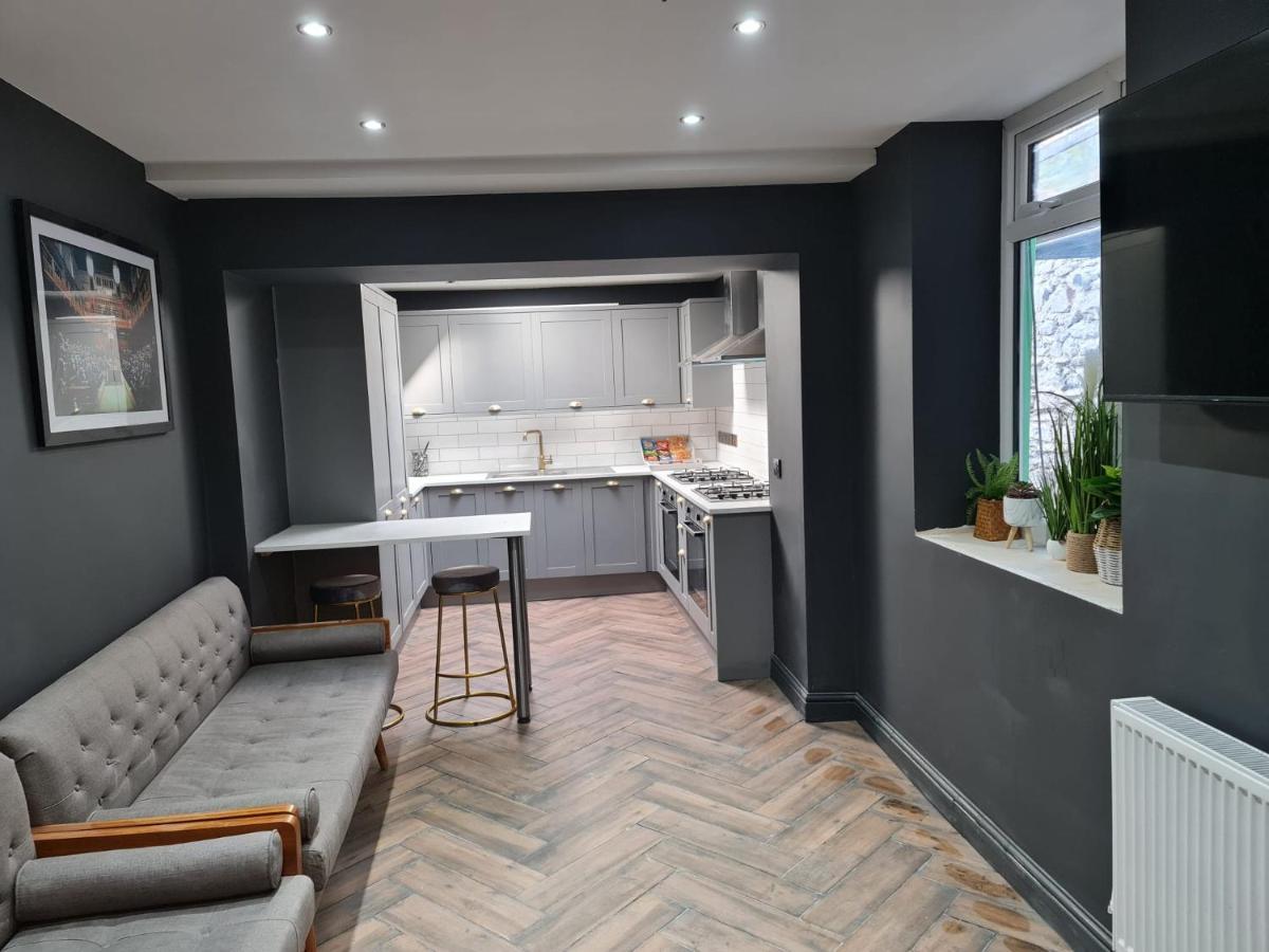 Lombard House - Boutique Hotel By Tifa Stays Swansea Bagian luar foto